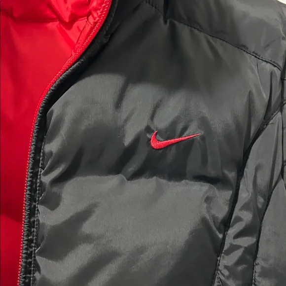 Nike Red /Black Reversible DownPuffer Vest - Picture 8 of 8